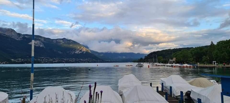 Hyper Centre Annecy Et Bord Du Lac Exterior foto